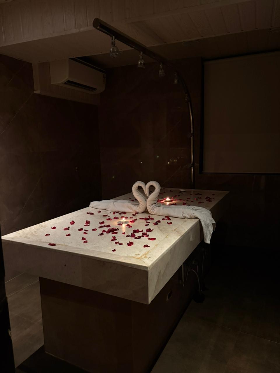 Mitram Luxury Spa reception with warm brass lighting