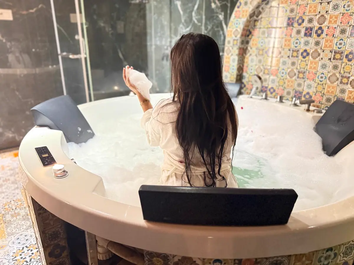 Jacuzzi Bath